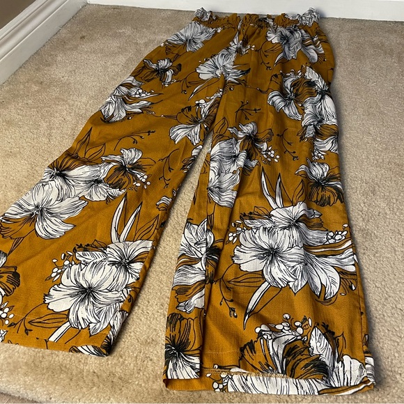 Flowy Floral Pants - Extra Large - Picture 2 of 4